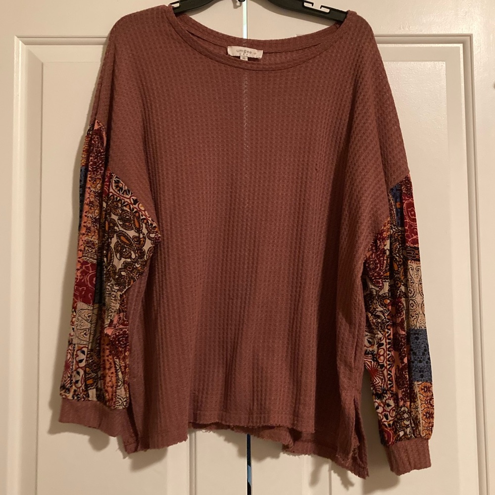 Umgee Bell-Sleeve Shirt. Size XL.